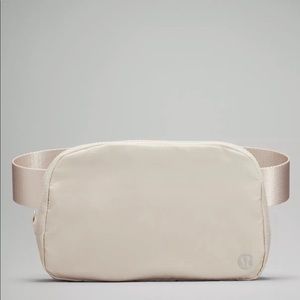 Lululemon Everywhere White Opal Belt Bag